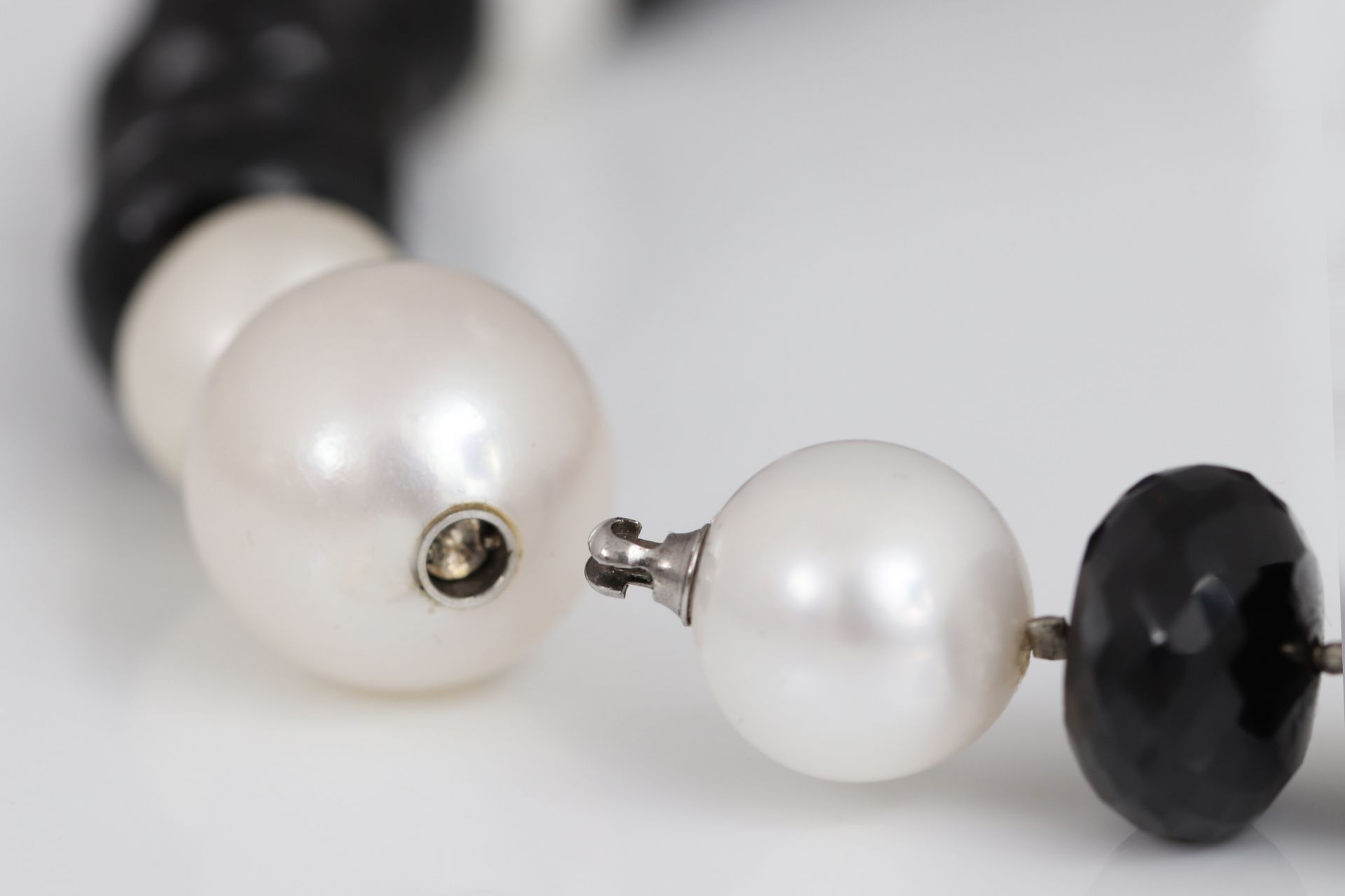 BRAHMFELD & GUTRUF Onyx- und Perlenkette - Image 3 of 3
