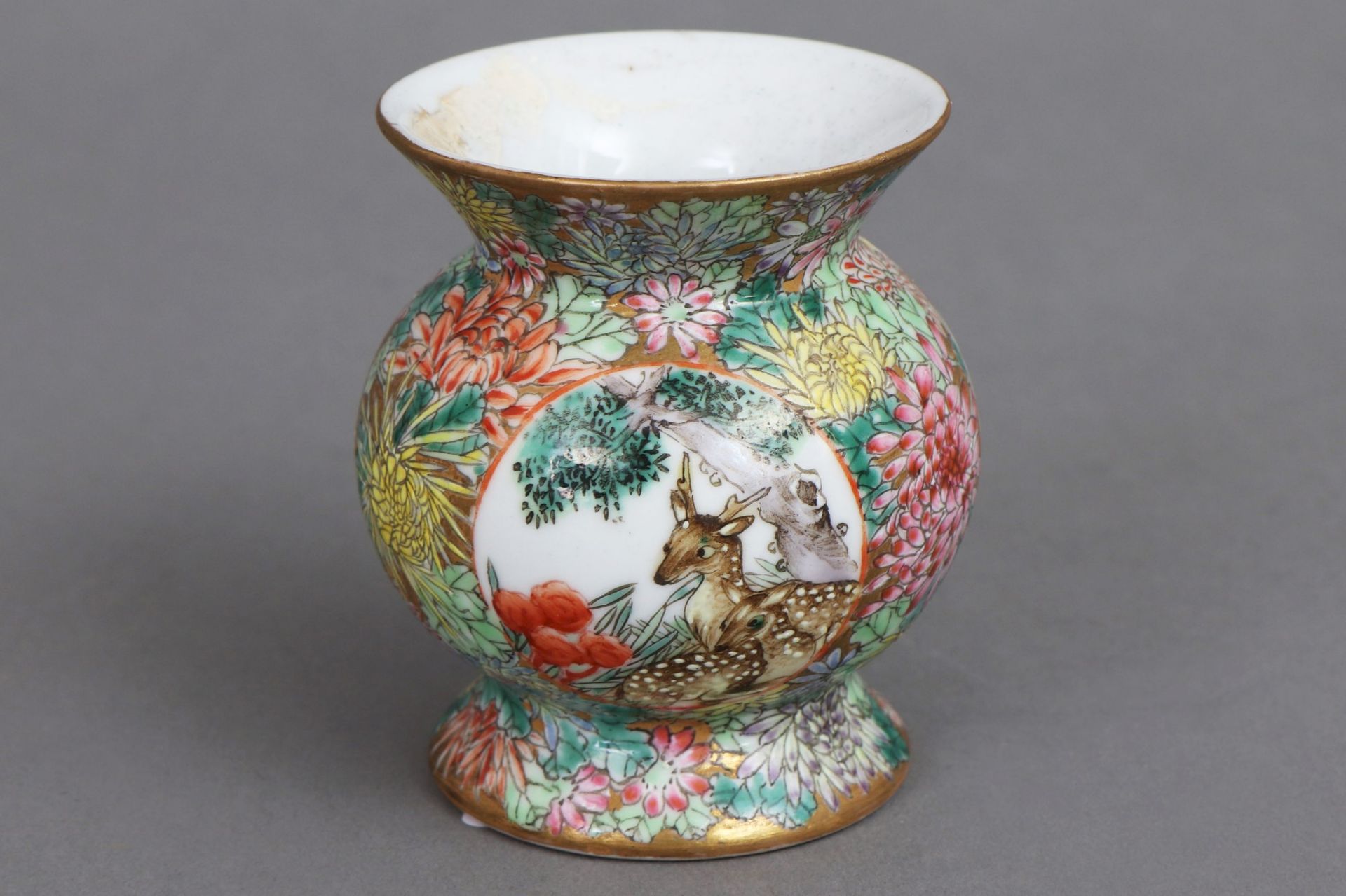 Kleine chinesische Porzellanvase mit Ming-Marken