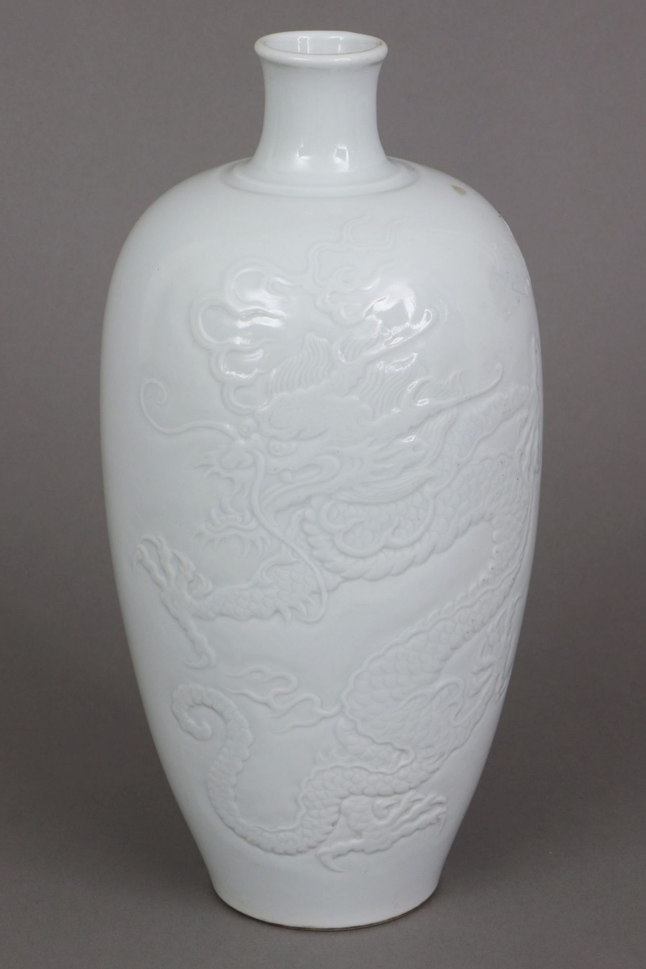 Chinesische Meiping Porzellanvase mit Drachendekor