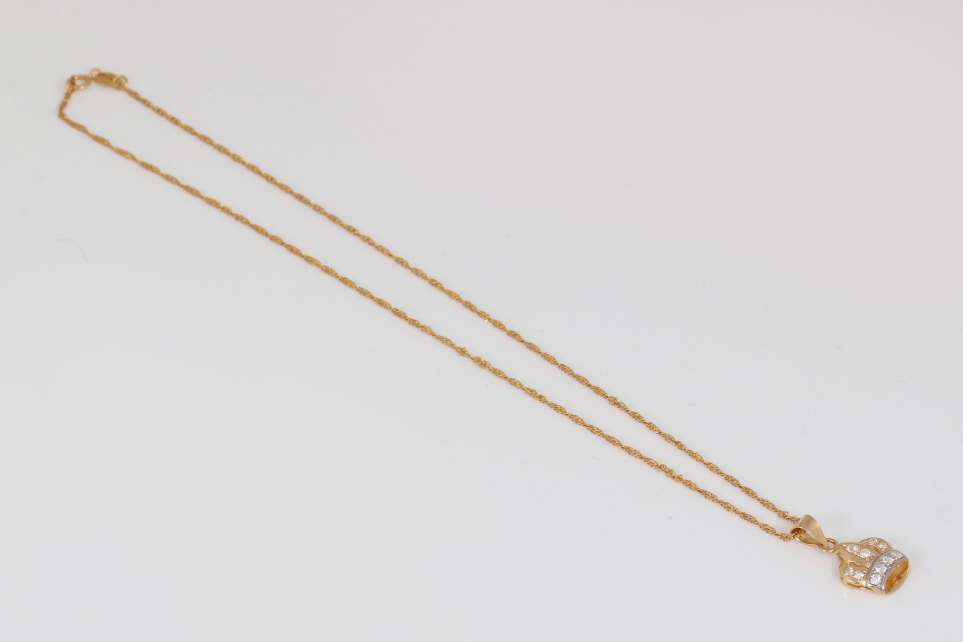 Halskette mit Kronen-Anhänger - Image 2 of 4