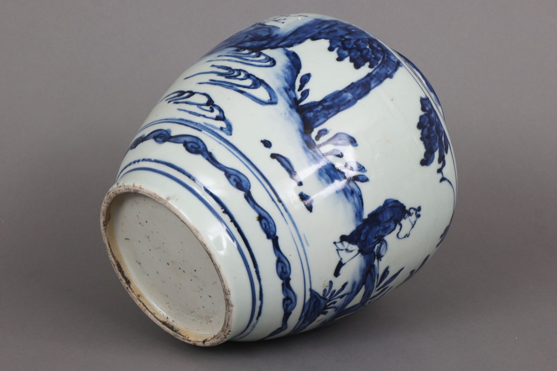 Chinesisches Porzellangefäß mit Blaumalerei - Bild 5 aus 5