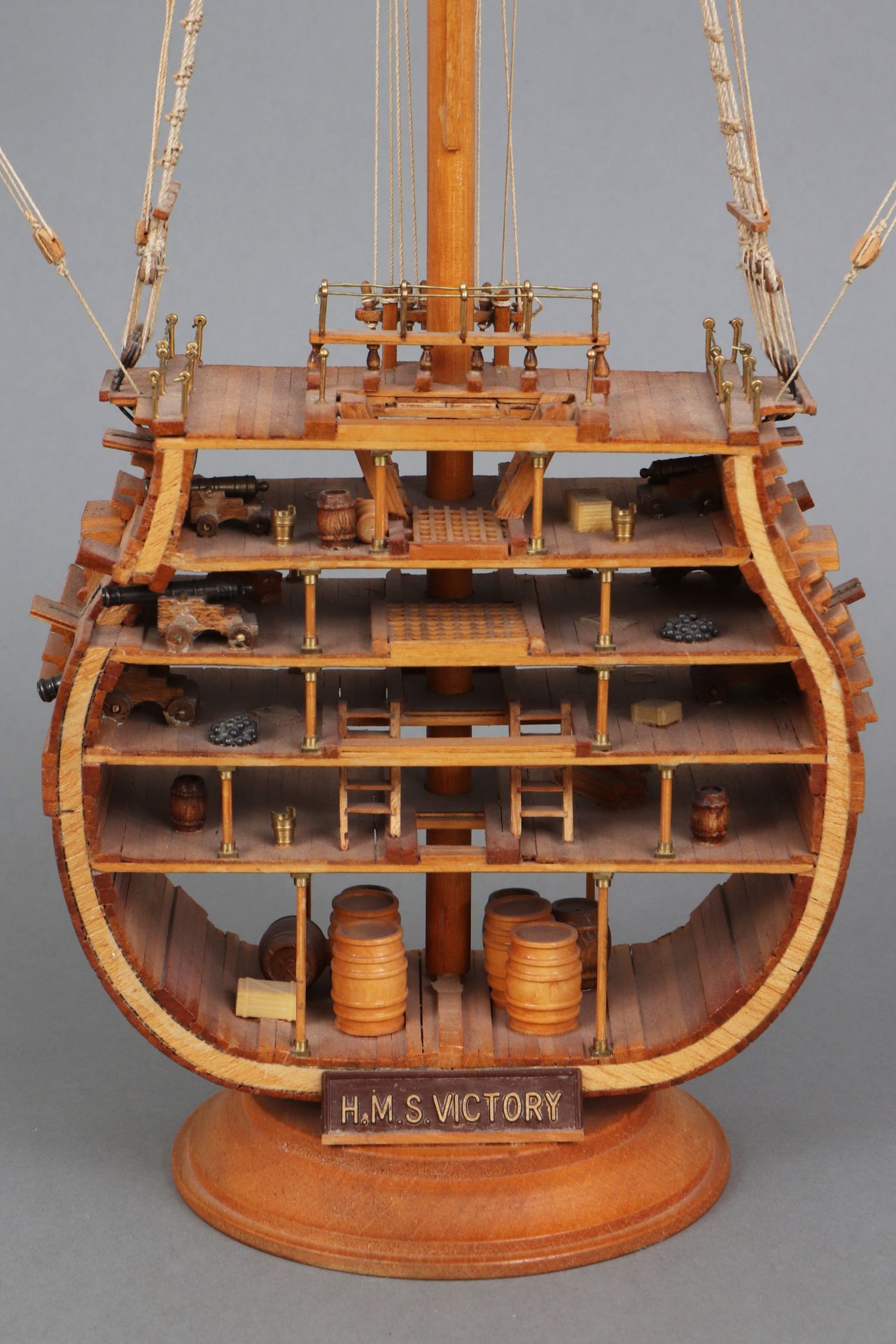 Modell der HMS Victory (Querschnitt) - Image 3 of 6