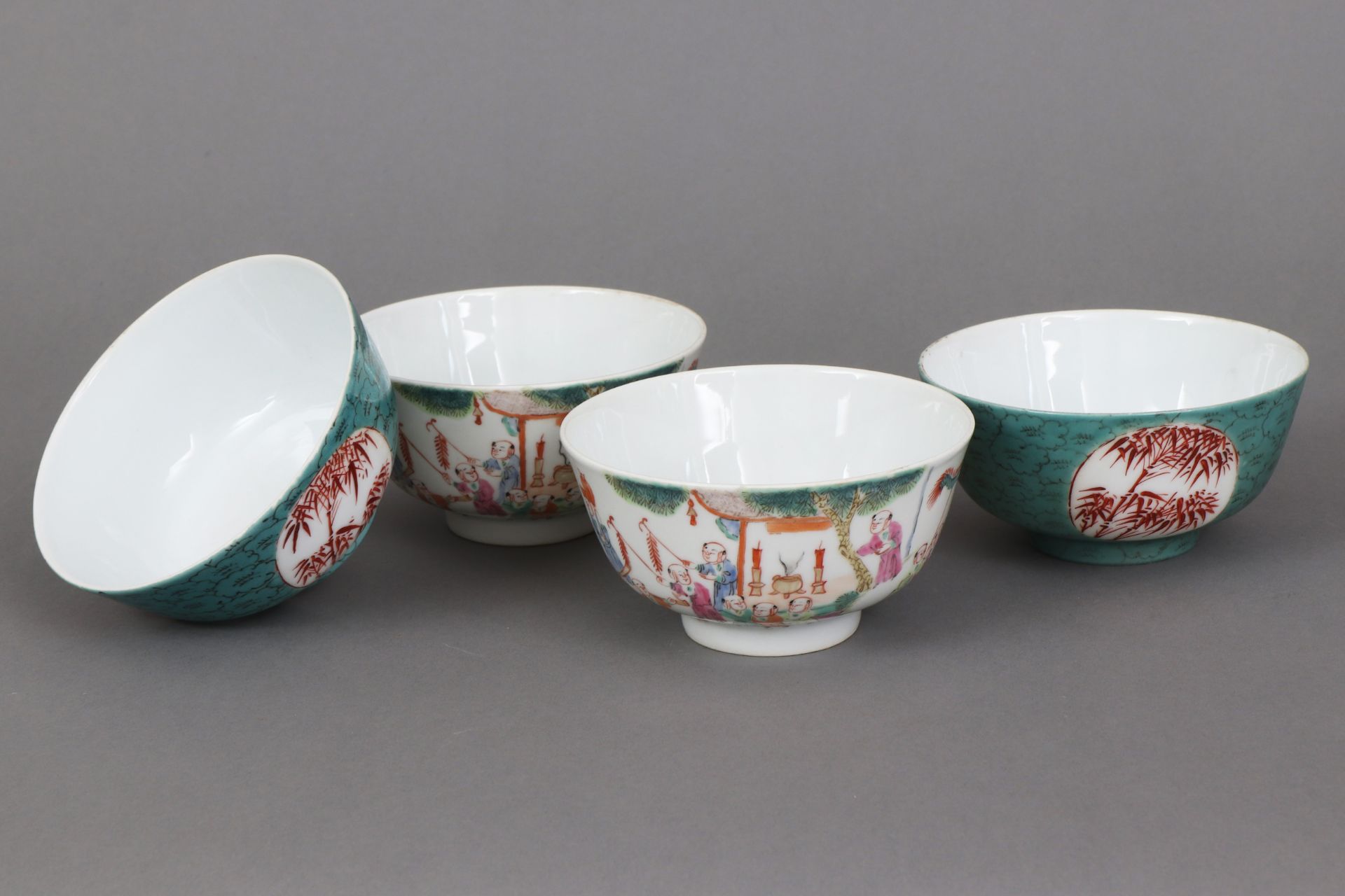 4 chinesische Porzellanschalen mit Fencai-Bemalung - Image 2 of 6
