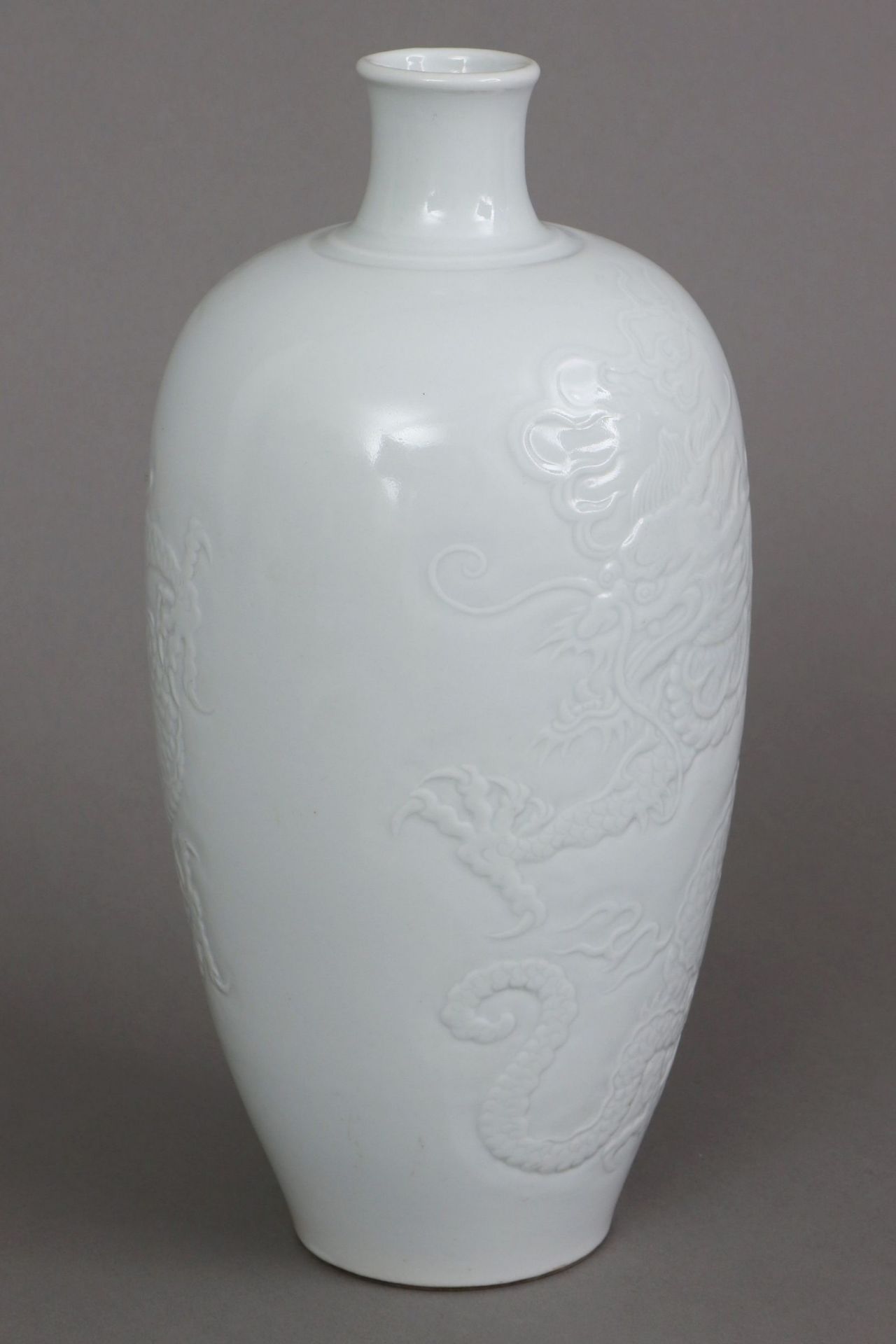 Chinesische Meiping Porzellanvase mit Drachendekor - Bild 2 aus 6