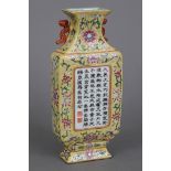 Chinesische Wand Vase mit Fencai-Malerei