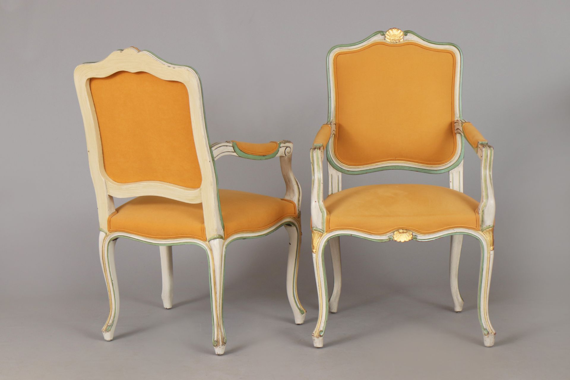 Paar Armlehnstühle im Stile Louis XV. - Bild 4 aus 4