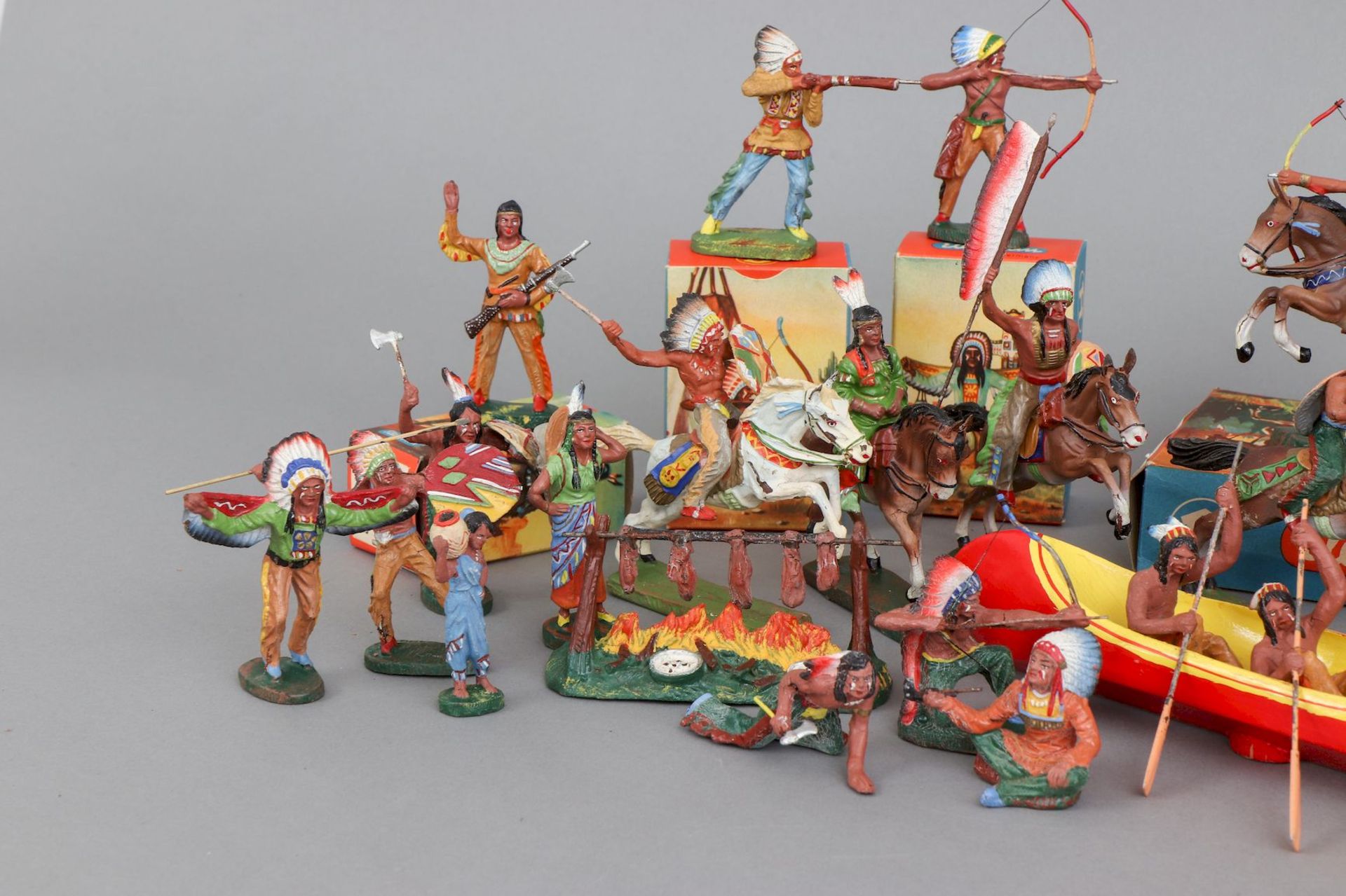 Konvolut ELASTOLIN Figuren der 1930/50er Jahre ¨Cowboys & Indianer¨ - Bild 2 aus 4