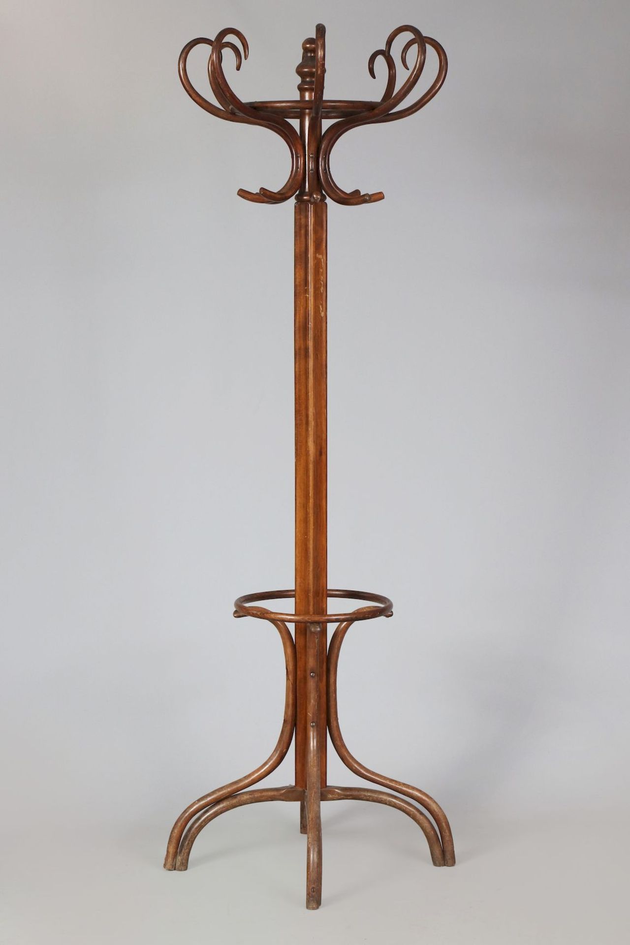 THONET oder Umfeld, Garderobe der 1920er Jahre