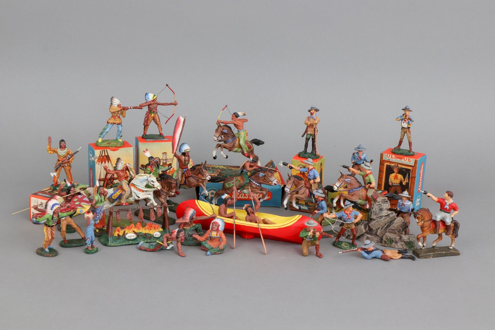 Konvolut ELASTOLIN Figuren der 1930/50er Jahre ¨Cowboys & Indianer¨