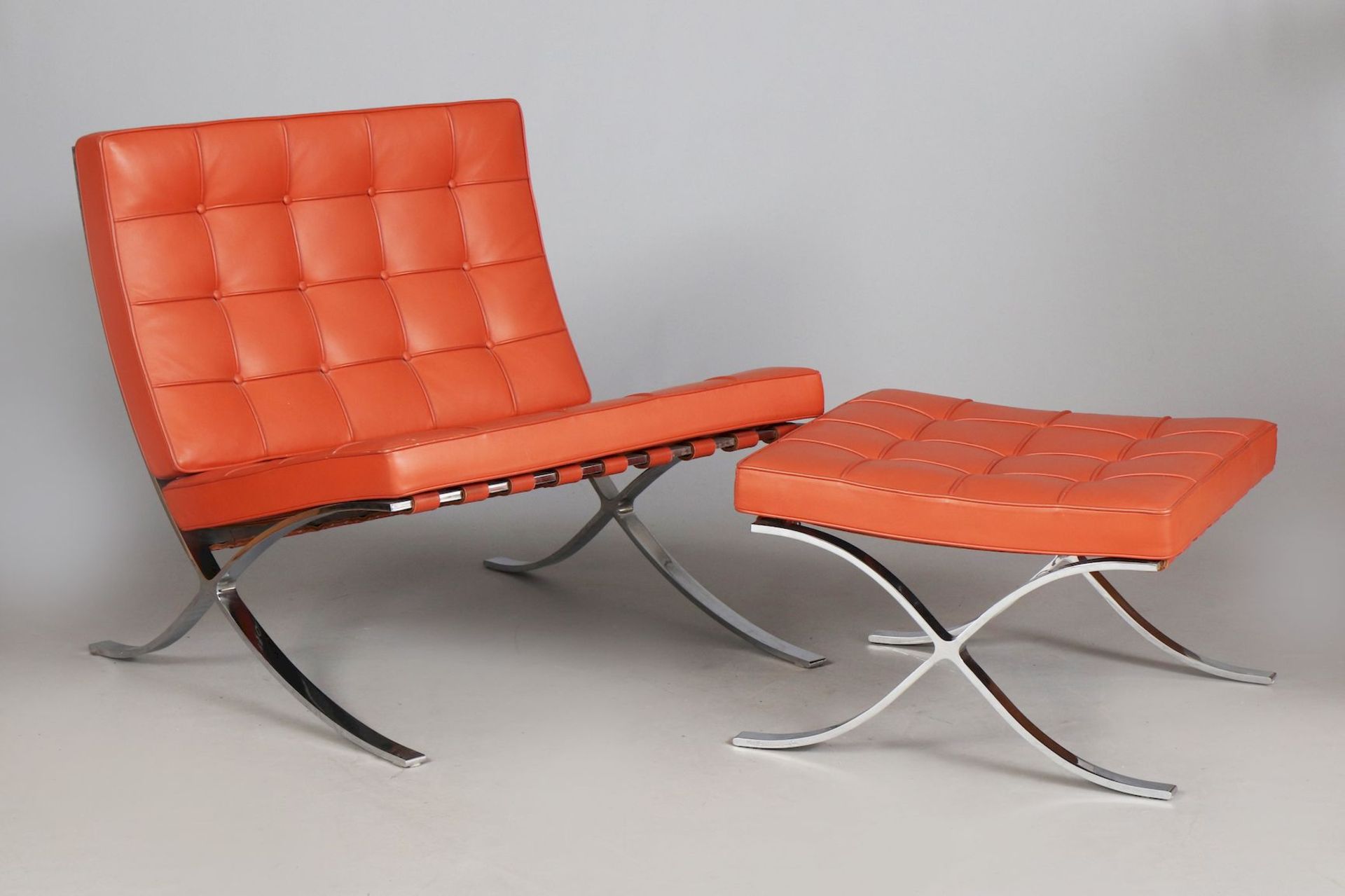 MIES VAN DER ROHE Barcelona Chair mit Ottomane