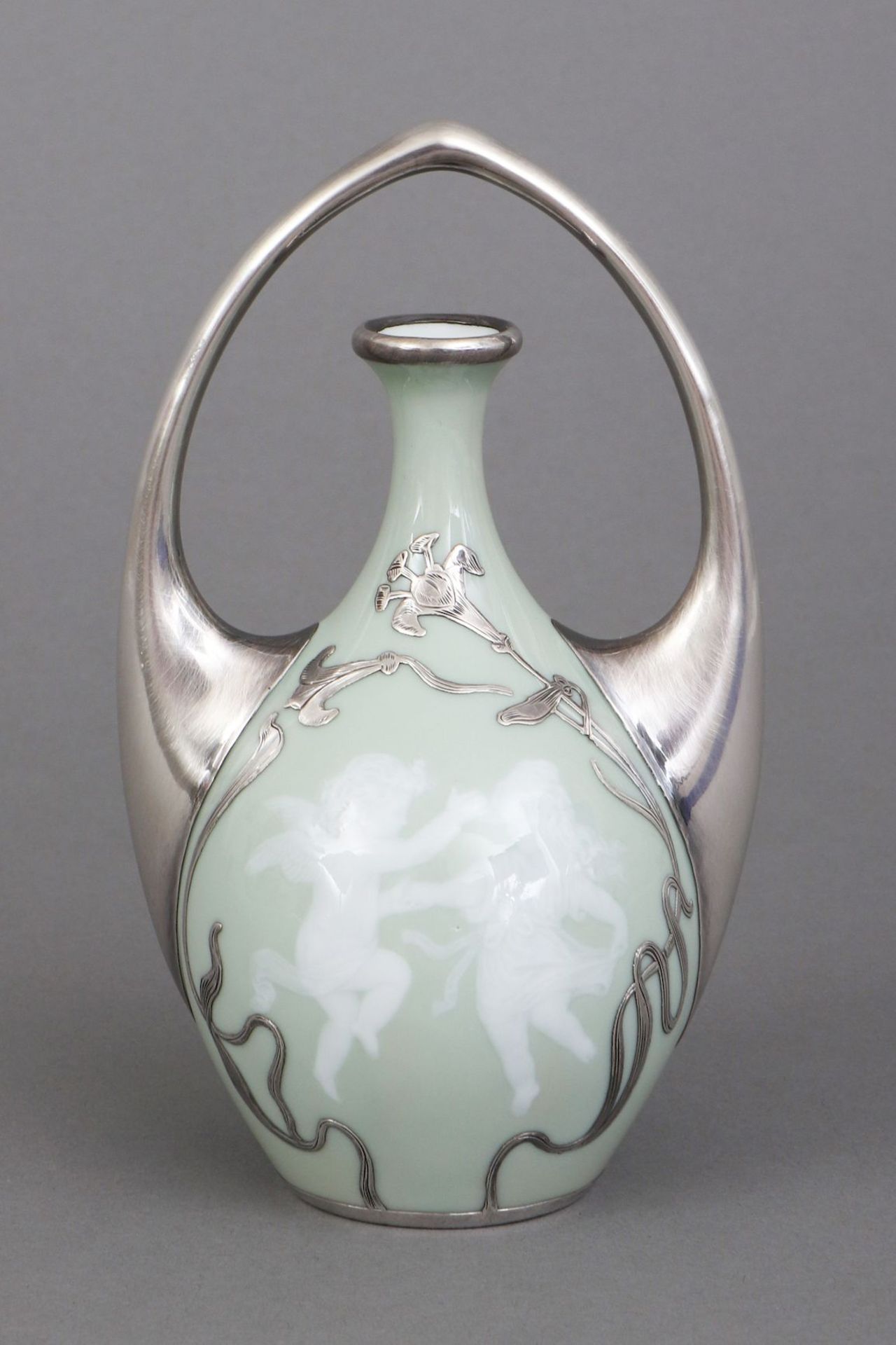 Keramik Enghalsvase mit silver-overlay