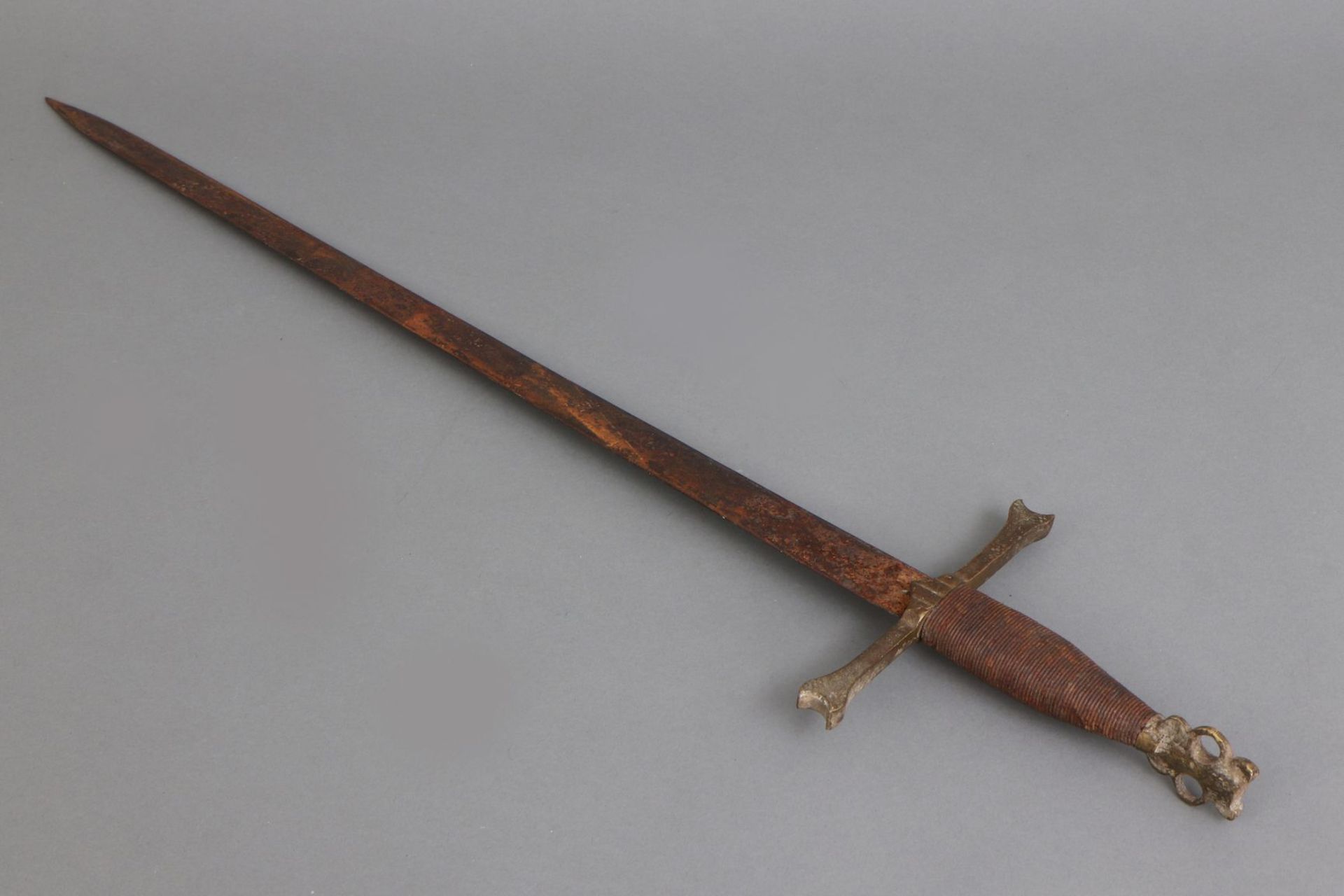 Mittelalterliches (?) Schwert