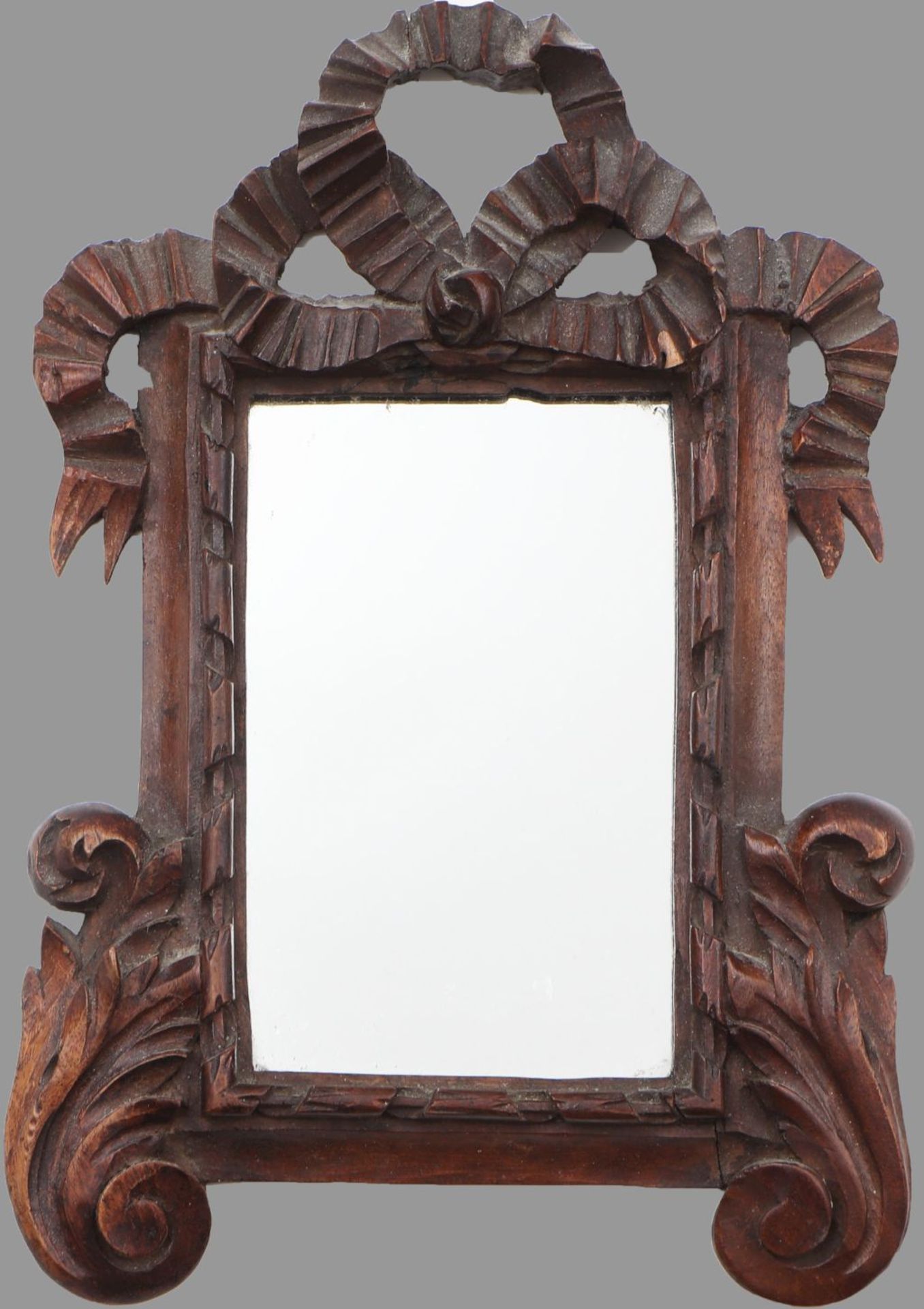 Kleiner Spiegel im Stile des Barock