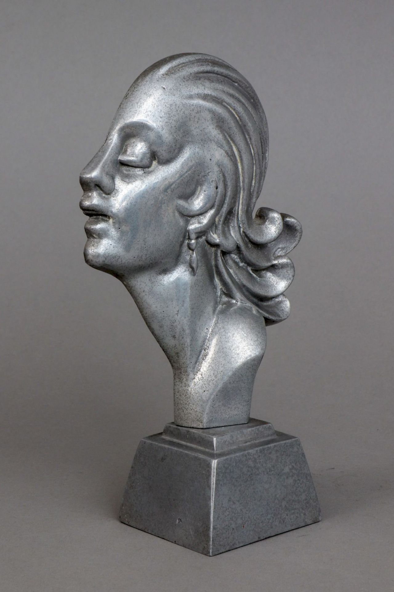 Metall (Aluminium) Büste der 1930er Jahre ¨Profil einer Dame des Art Deco¨ - Image 3 of 3