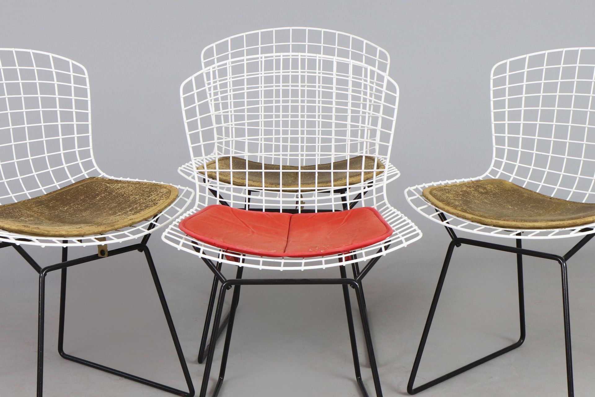 HARRY BERTOIA (1915-1978), 4 Wire Chairs - Image 2 of 4