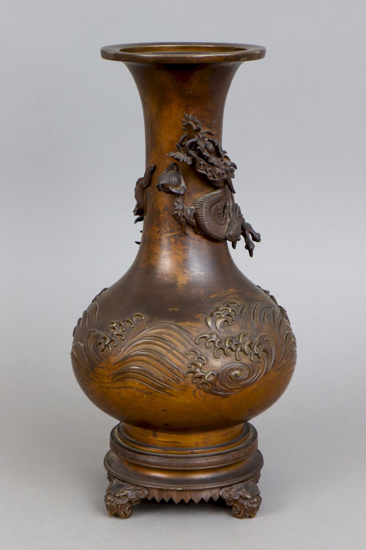 Chinesische Bronzevase der Qing Dynastie