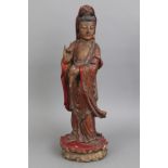 Chinesische Holzschnitzfigur der Guanyin