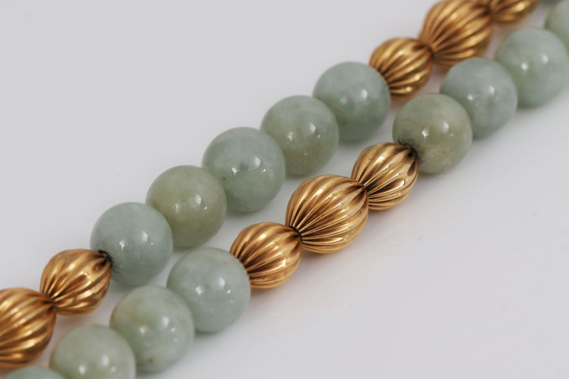 Jade- und Gold Kette - Bild 3 aus 4