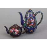 2 asiatische Cloisonné Kännchen