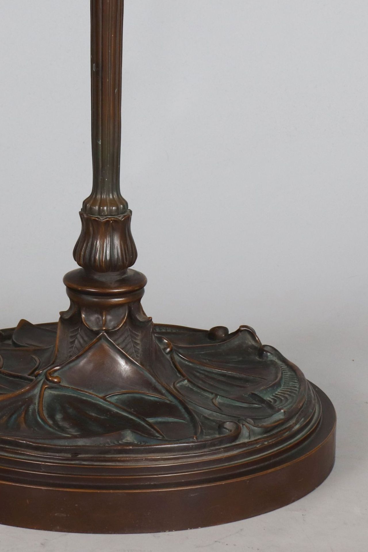 Große Stehlampe im Stile Tiffany - Image 4 of 4