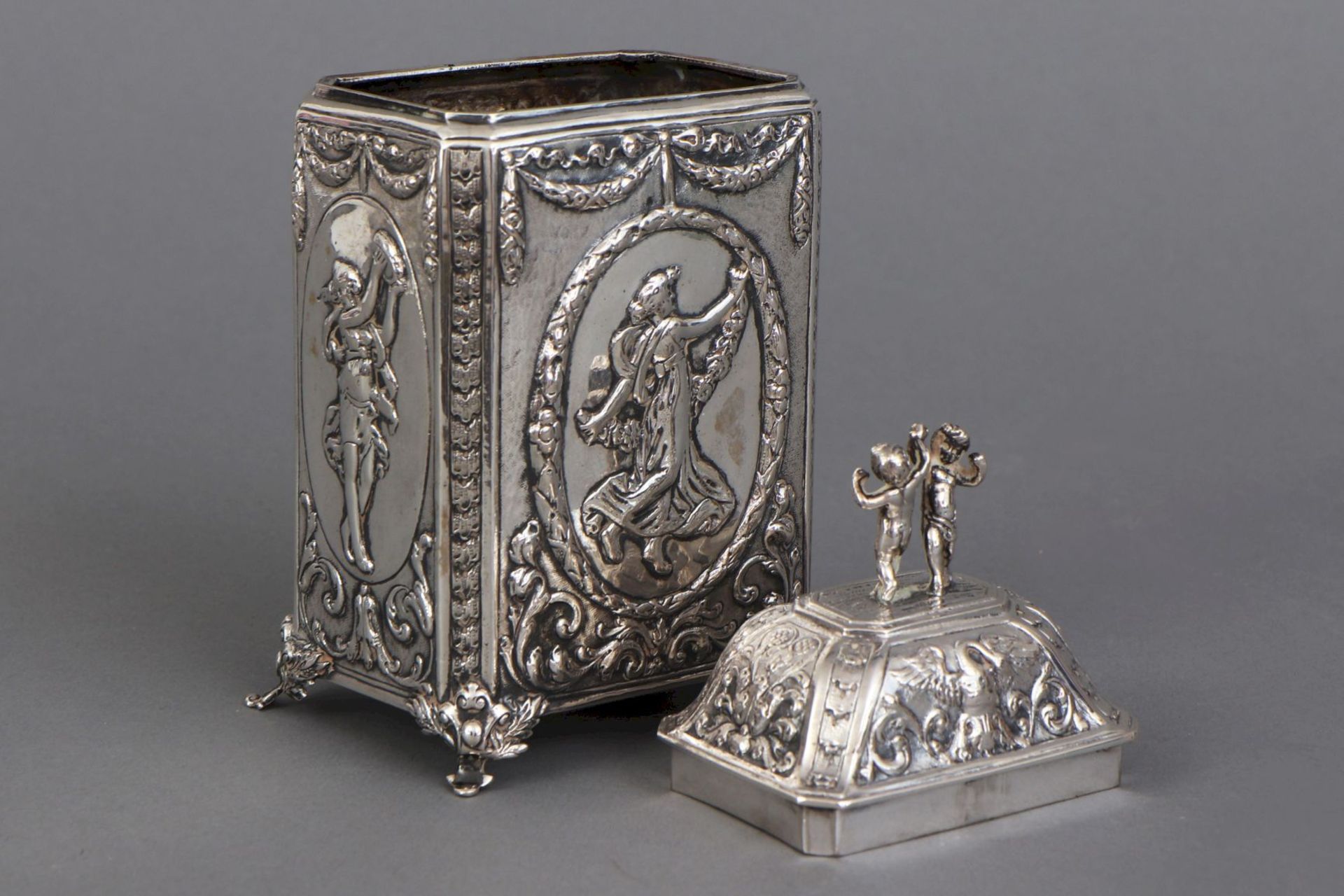 Silber Teedose im Stile des Klassizismus - Bild 3 aus 4