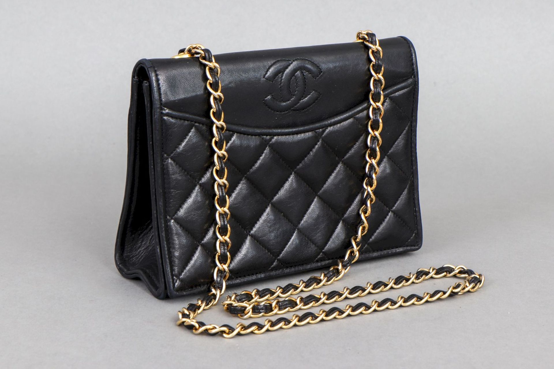 CHANEL Classic Full Flap Pockets Umhängetasche