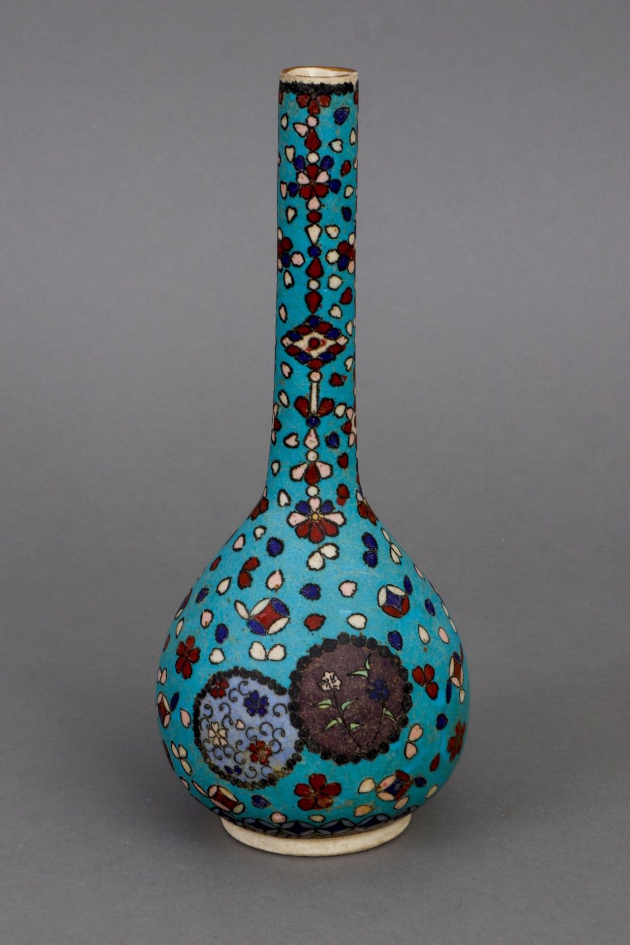 Asiatisches Keramikvase mit Cloisonné-Dekor