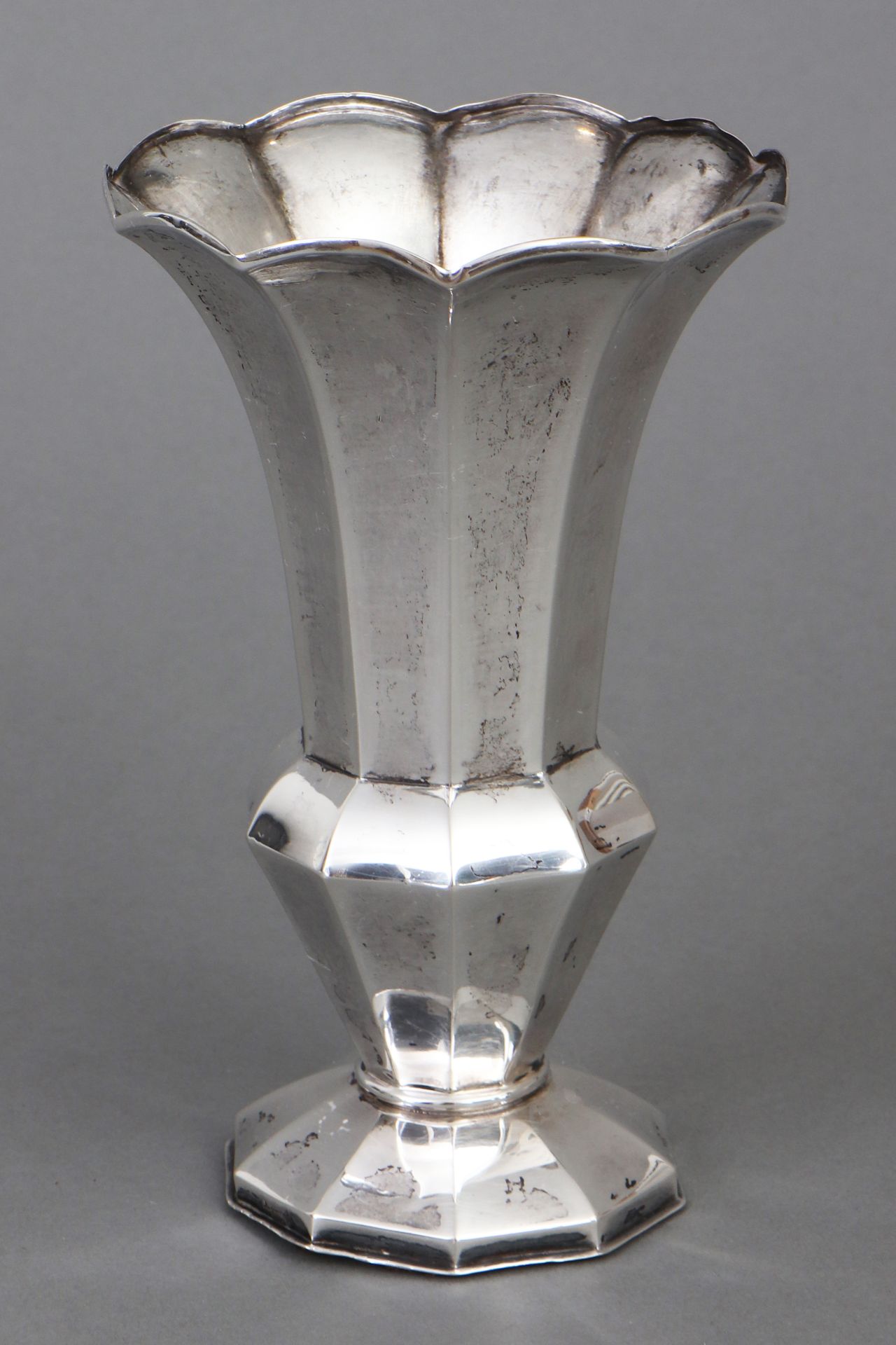Silber-Vase der 1920er Jahre