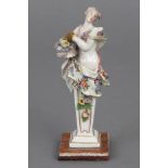 MEISSEN allegorische Porzellanfigur ¨Der Frühling¨