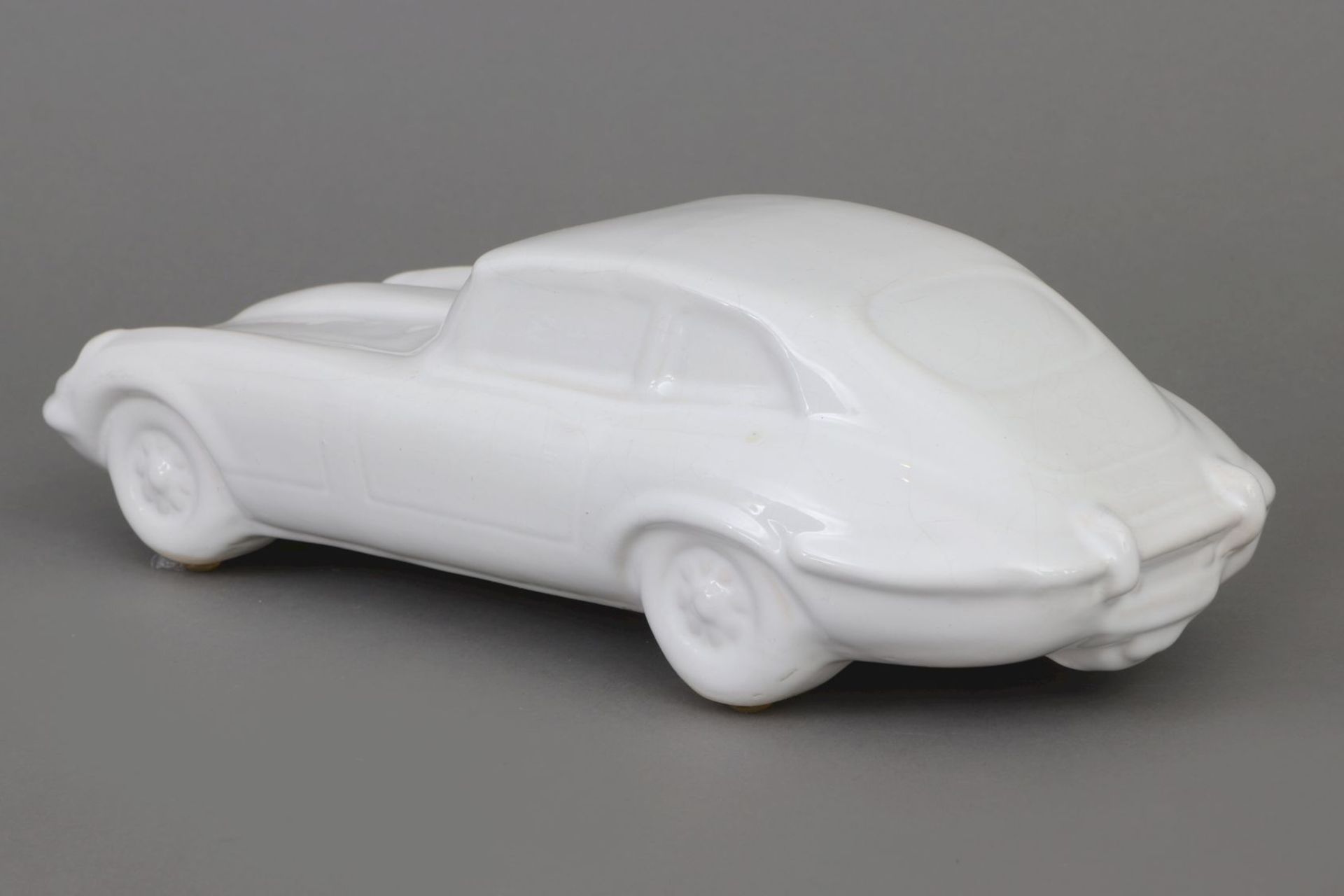 Keramik-Modell eines Jaguar ¨E-Type¨ - Bild 2 aus 3