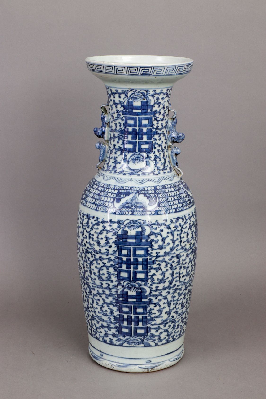 Chinesische Balustervase mit Blaumalerei