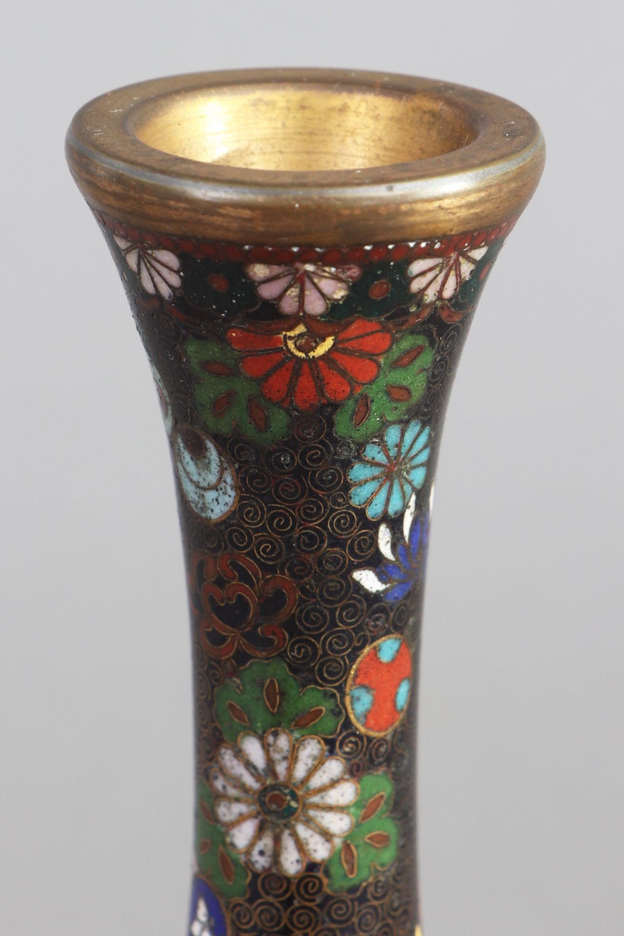 Japanische Cloisonné-Vase - Bild 3 aus 3