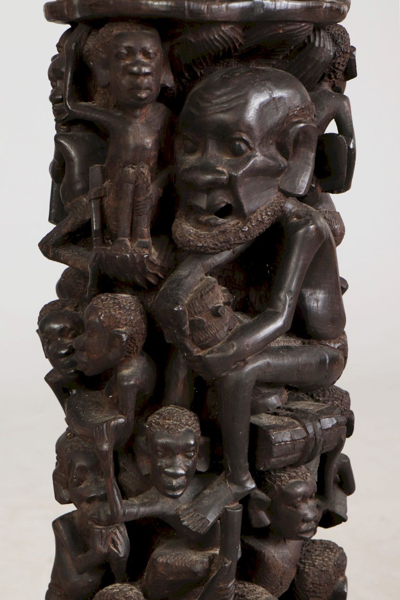 Afrikanische Holzschnitzfigur der Makonde (Tanzania) ¨Lebensbaum¨ - Image 4 of 5