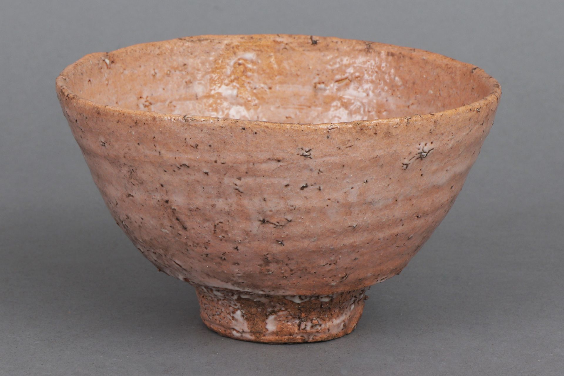 TSUJIMURA SHIRO (*1947) Teeschale ¨Chawan¨ im Ido-Stil