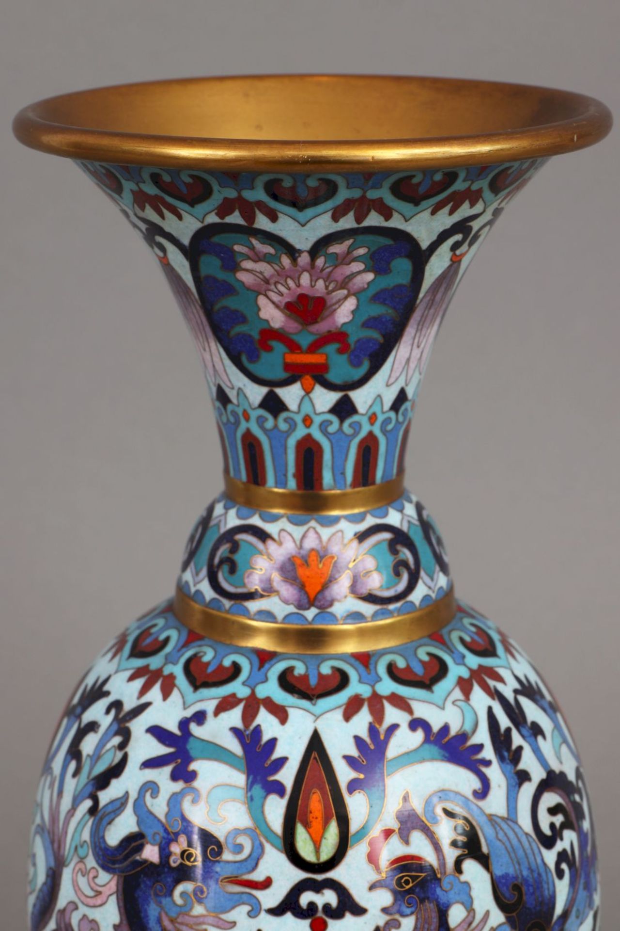 Chinesische Cloisonné-Vase - Bild 3 aus 5