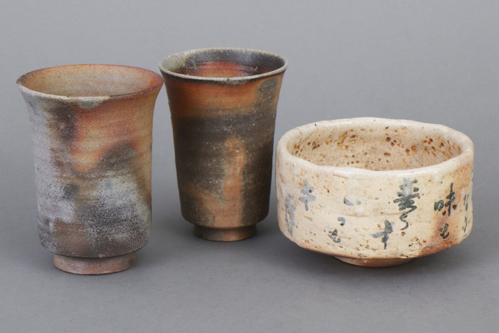 3 japanische Keramikobjekte