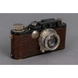 LEICA III Kamera der 1930er Jahre mit Leitz Hektor Objektiv 1:2,5