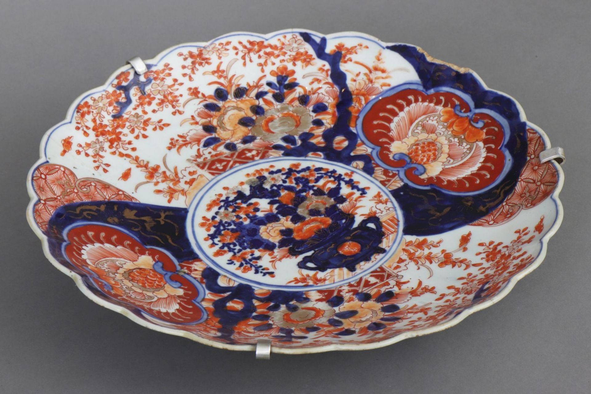 Japanische Imari-Porzellanplatte - Bild 2 aus 3