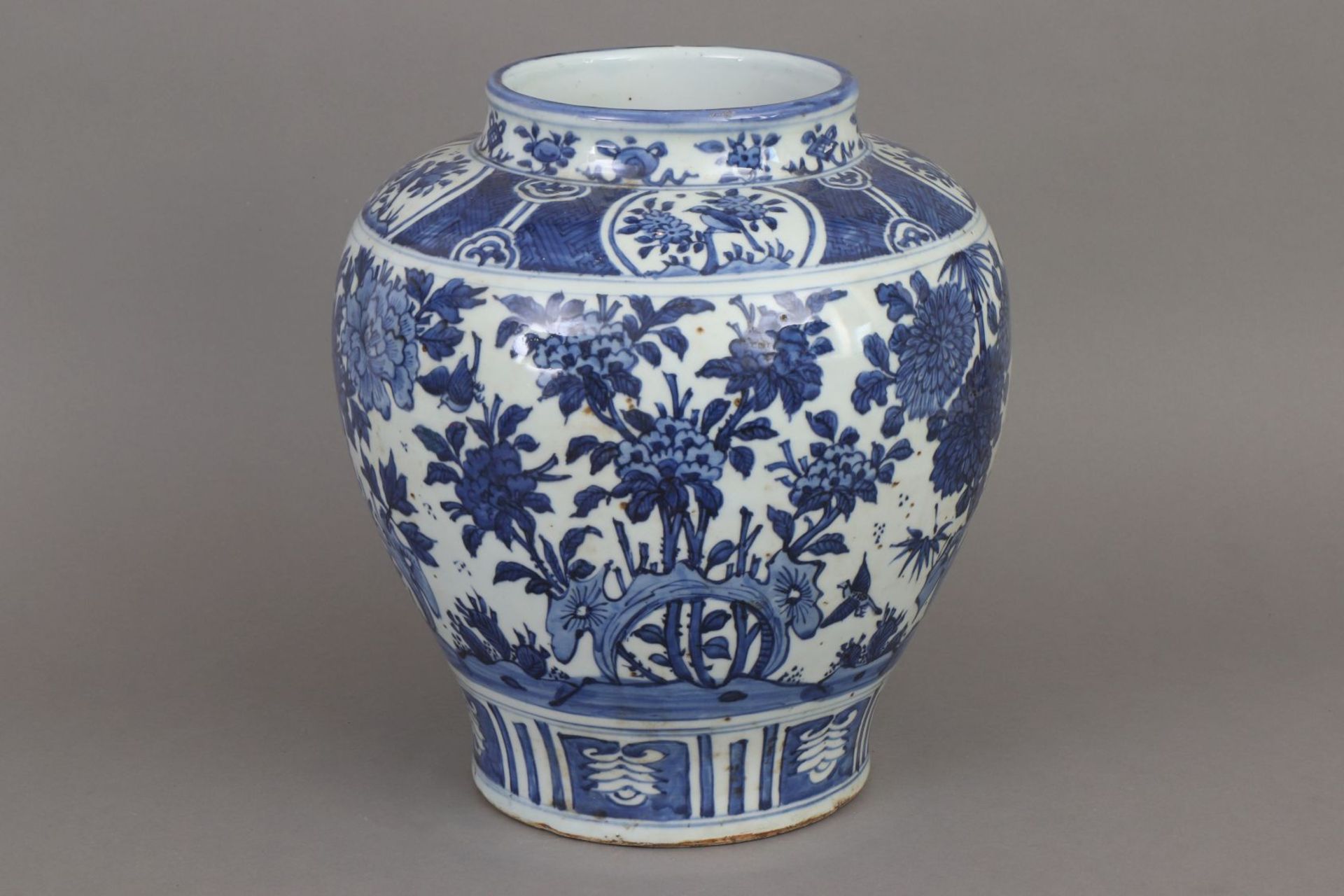 Große chinesische Porzellanvase