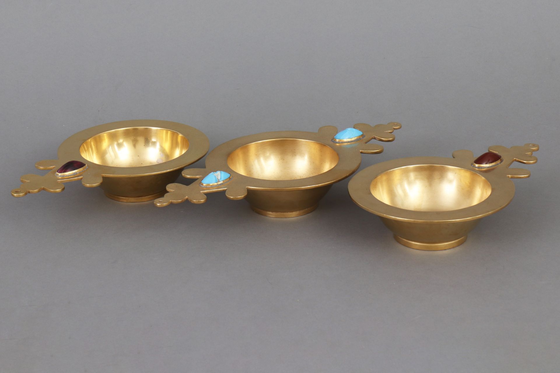 3 Bronze vergoldete Weihwasser-/Messschalen - Image 2 of 3