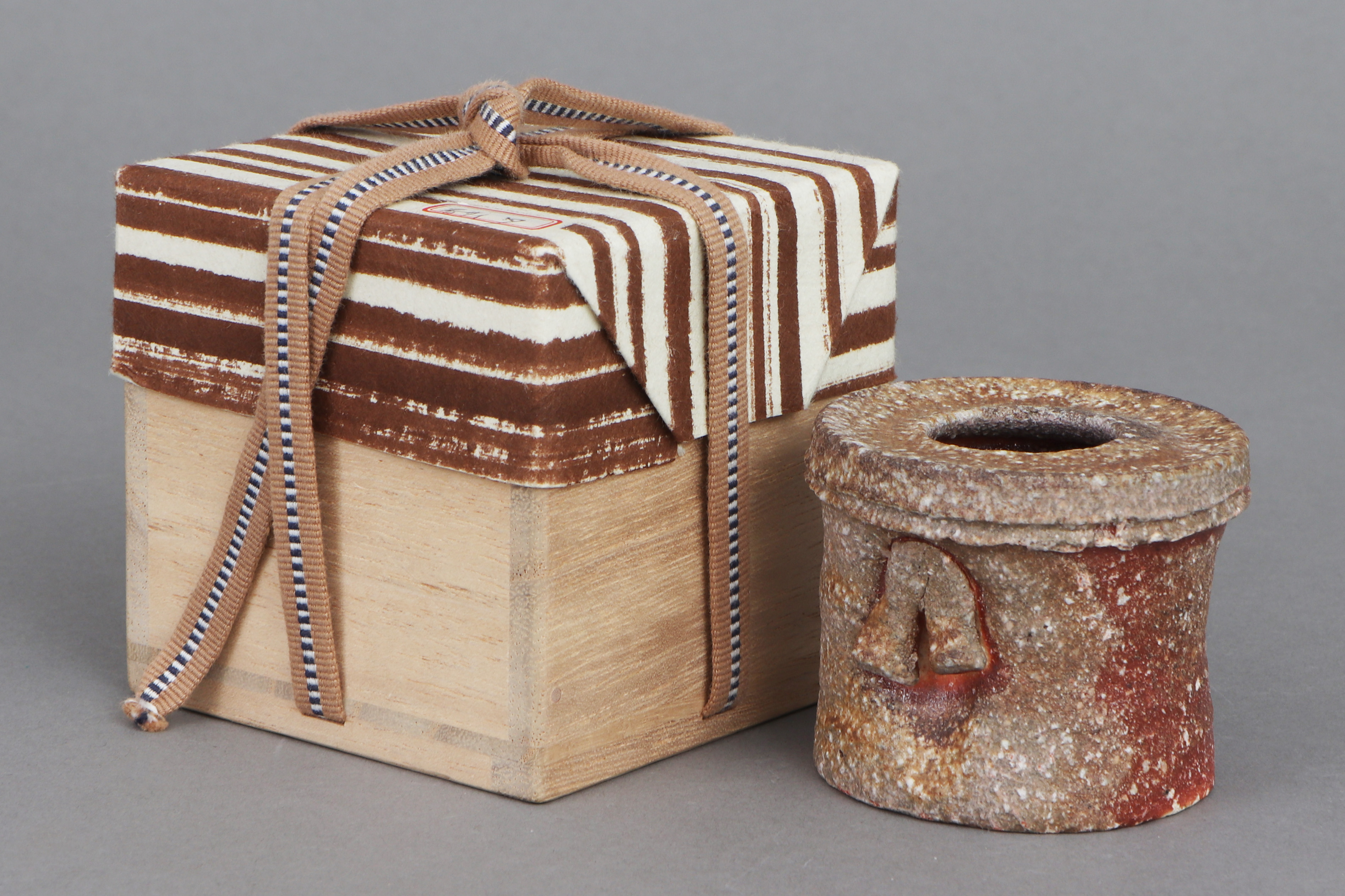 4 Keramikobjekte von TAKAHASHI SHUNSAI (*1927) - Image 9 of 10