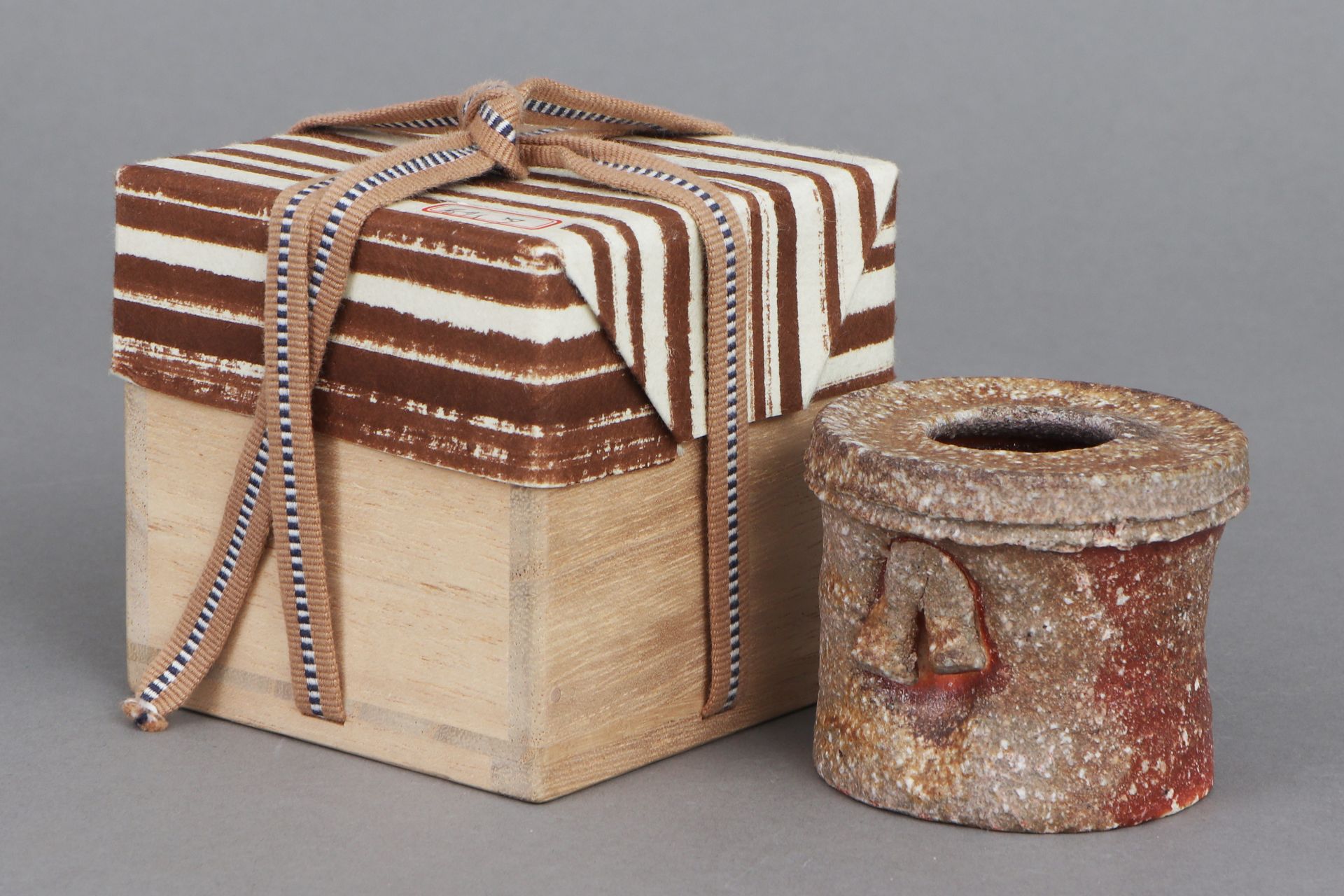 4 Keramikobjekte von TAKAHASHI SHUNSAI (*1927) - Image 9 of 10