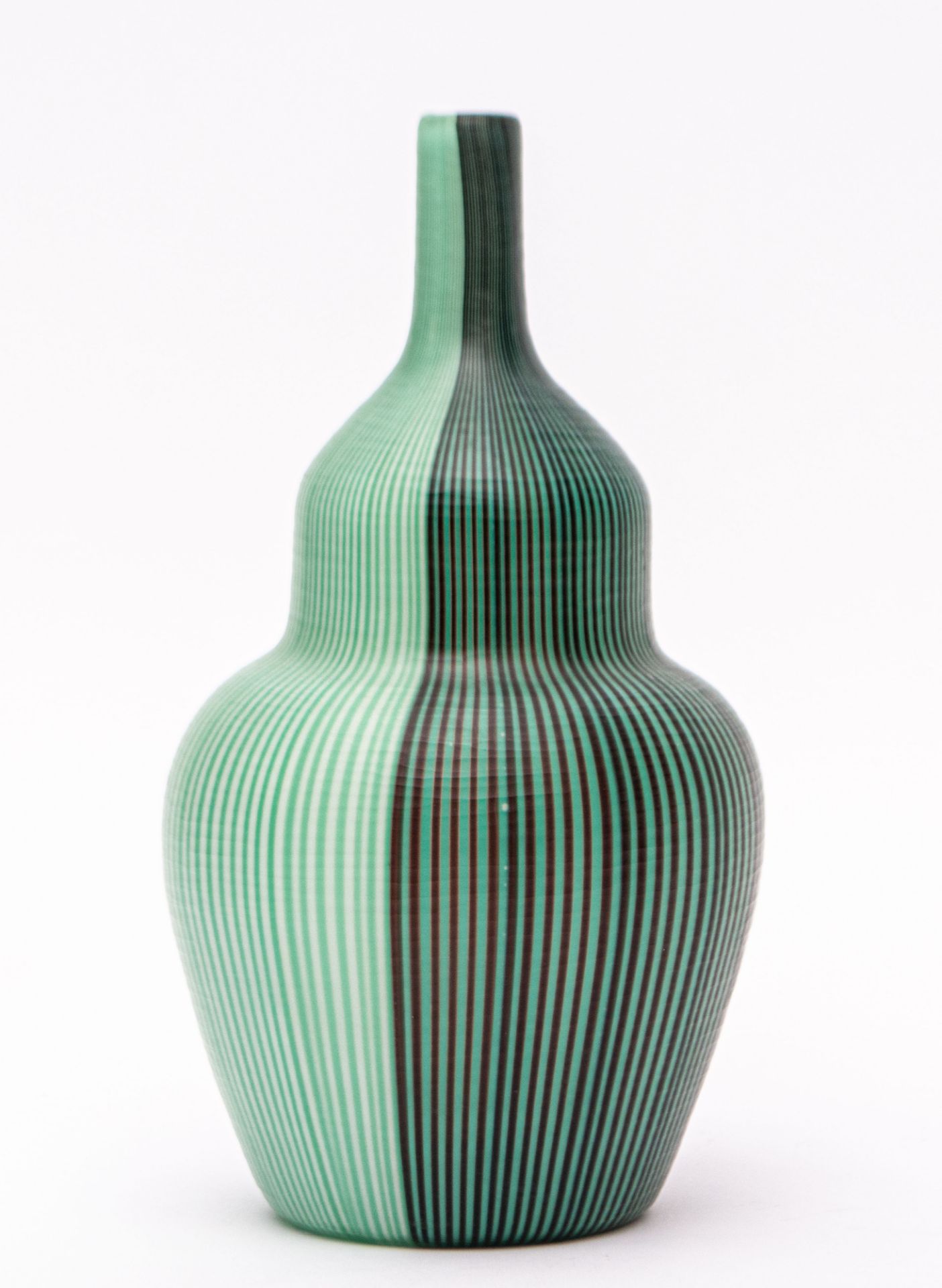 'Tessuto' Vase - Image 2 of 4