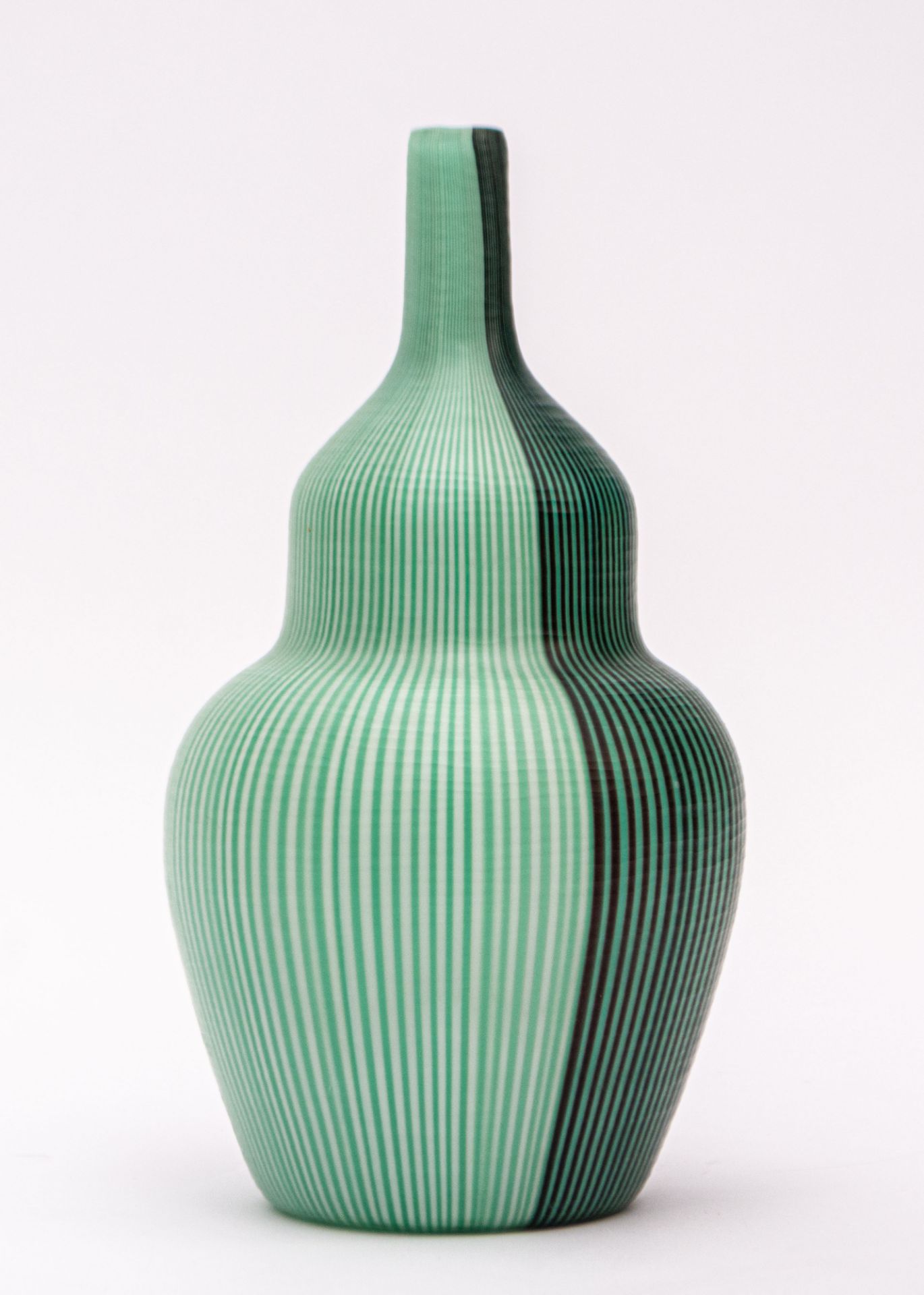 'Tessuto' Vase - Image 3 of 4