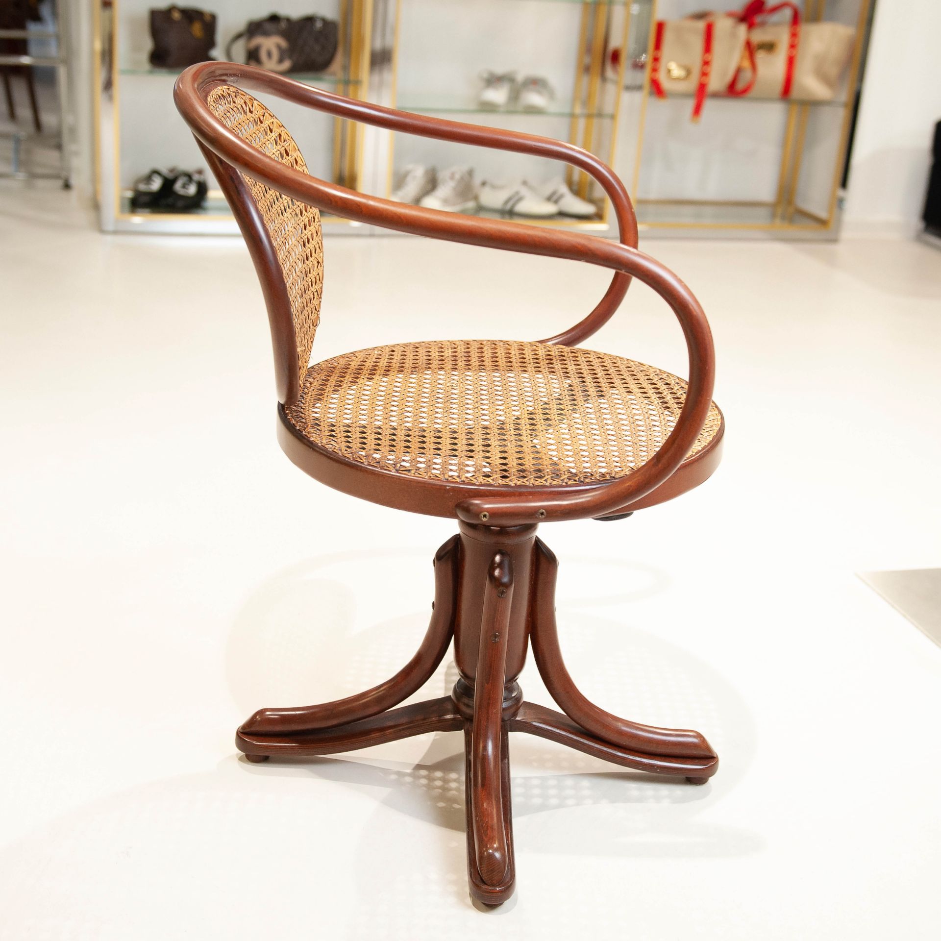 Sieben Stühle von Thonet - Image 5 of 7