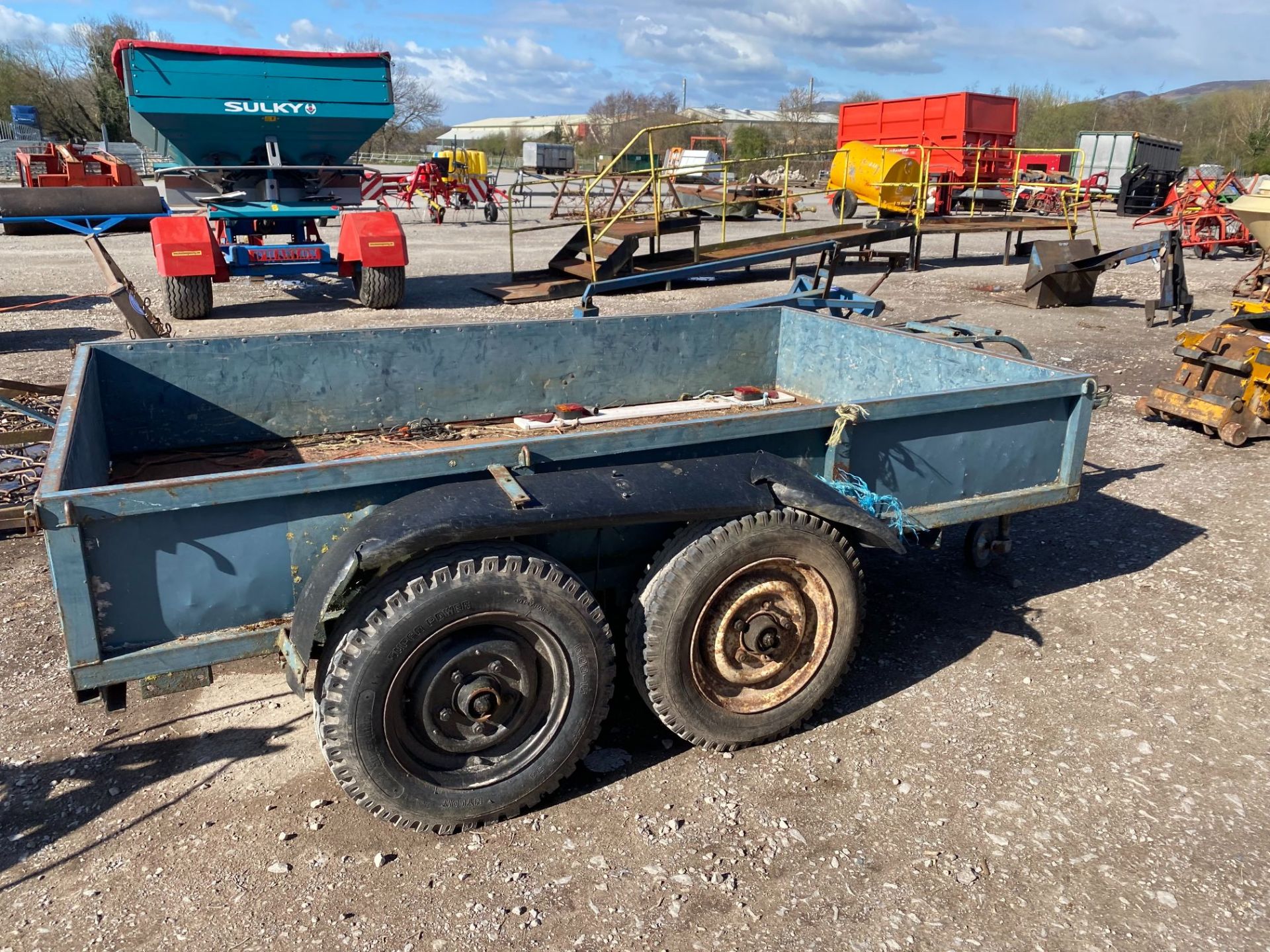 TWIN AXLE TRAILER