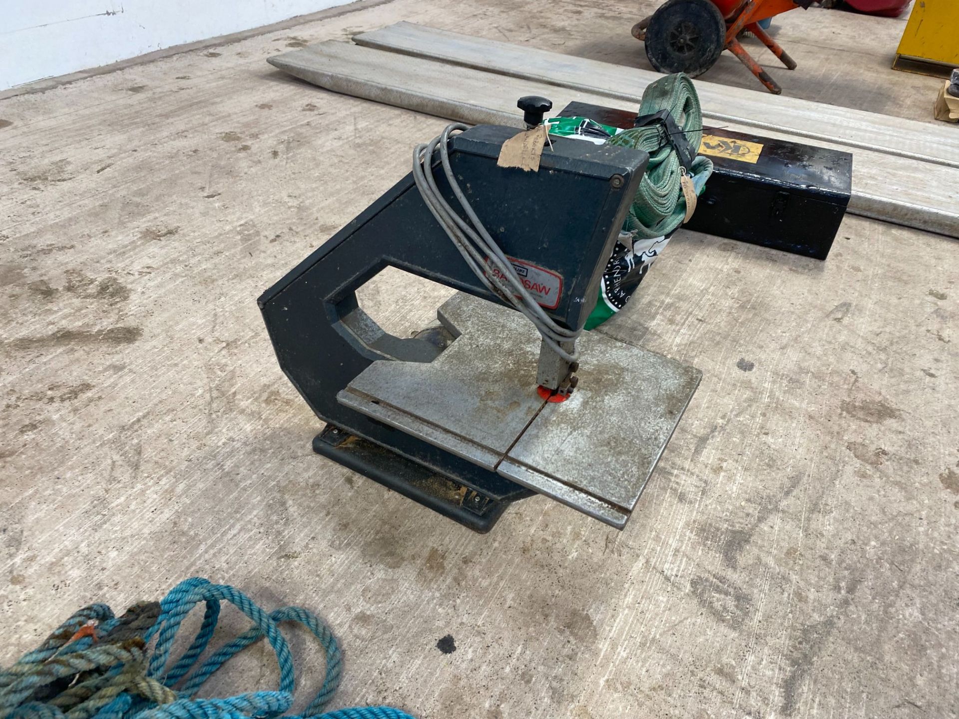 BAND SAW