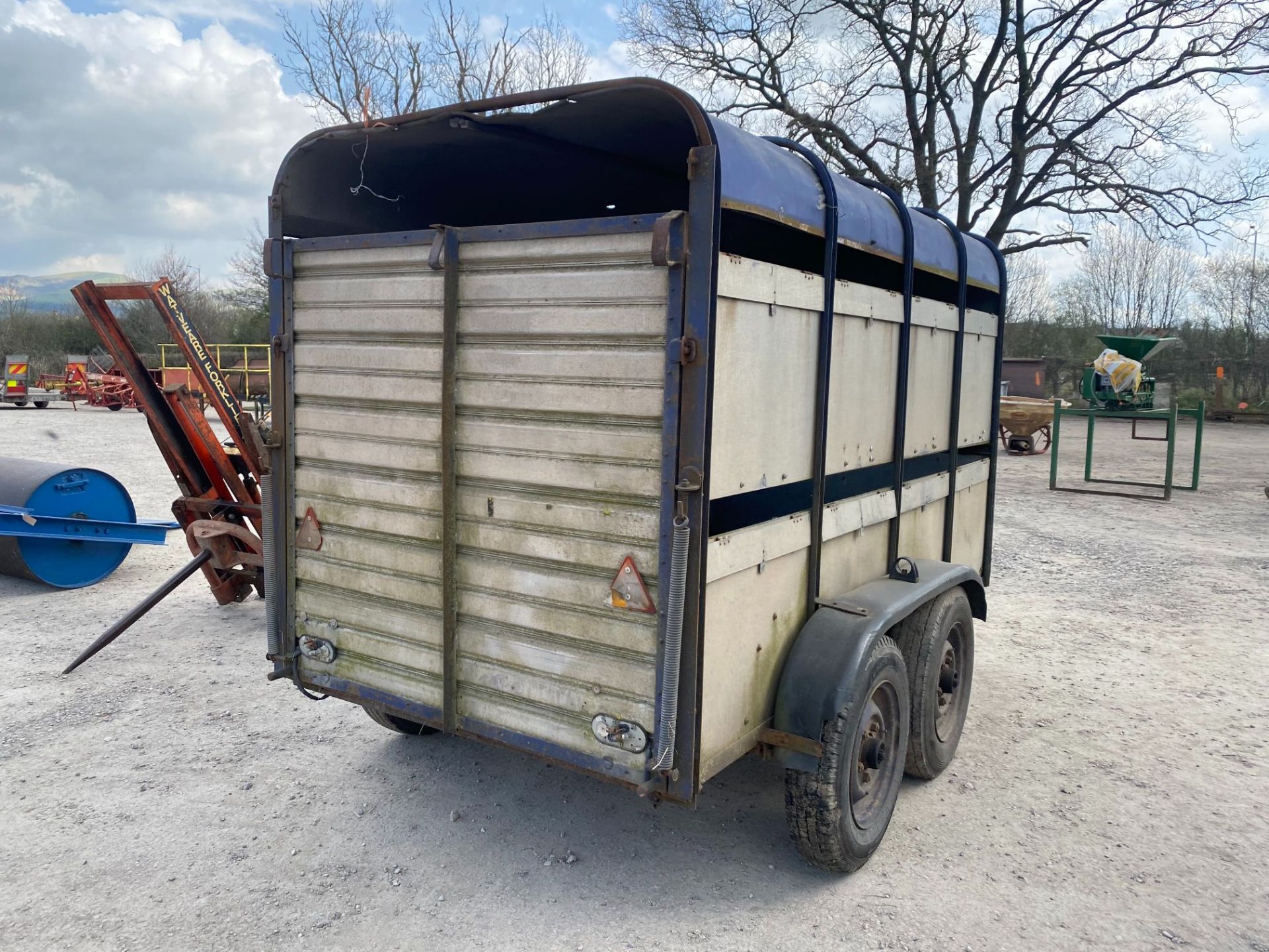 I WMS LIVESTOCK TRAILER - Image 3 of 3