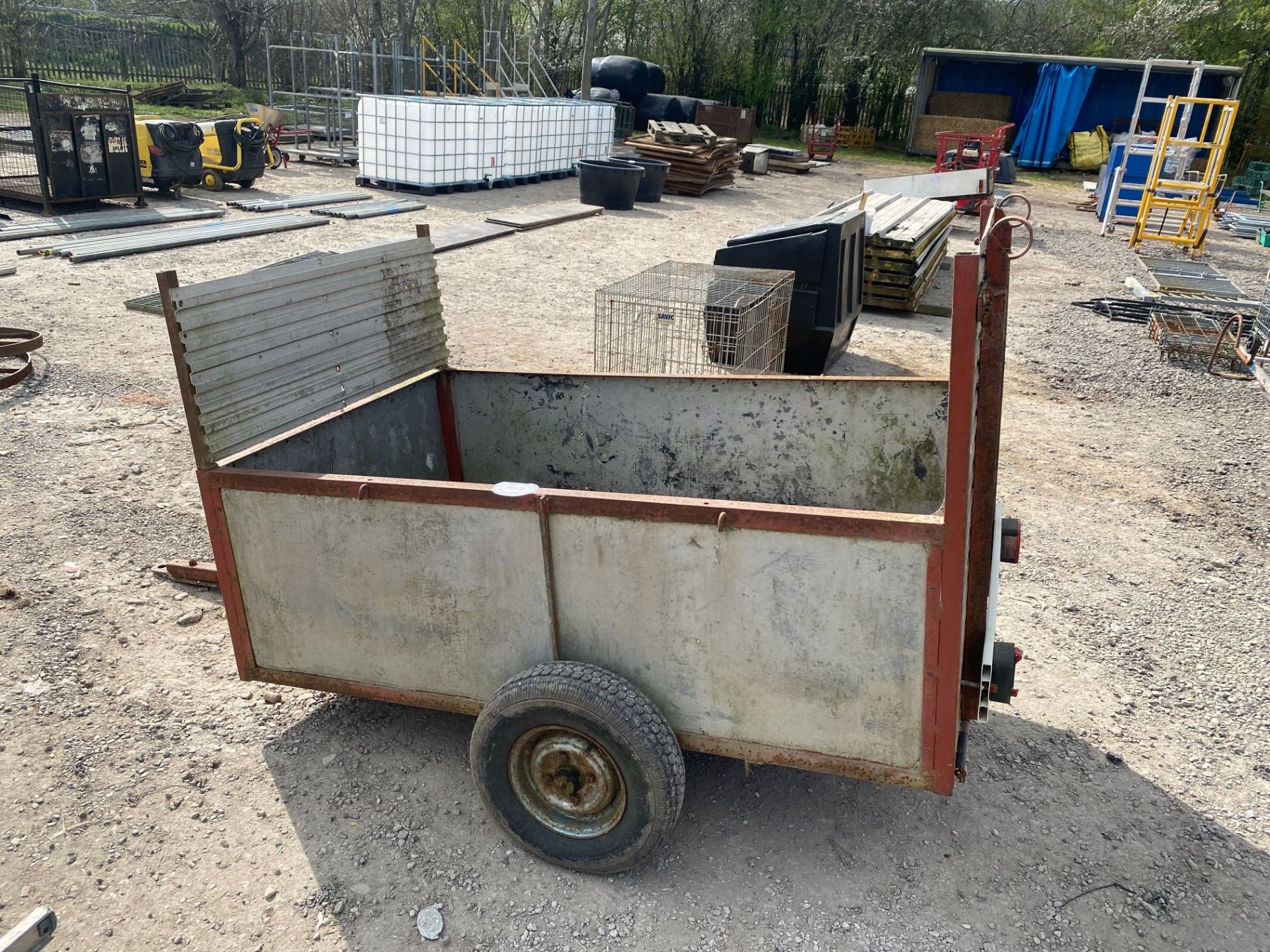 SMALL TRAILER