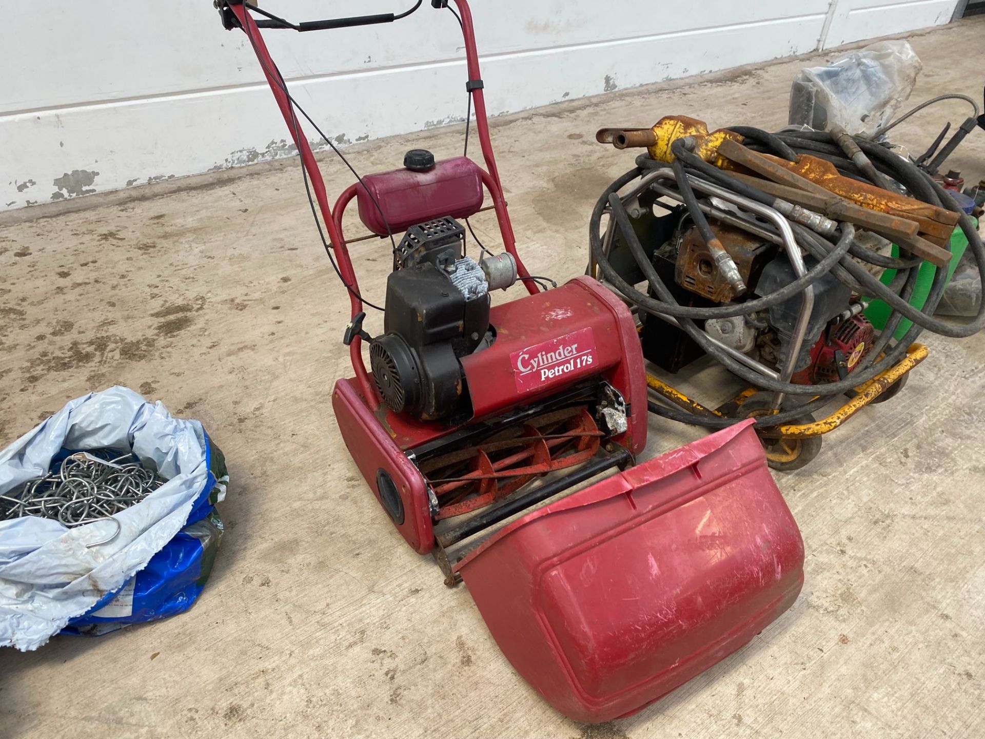 CYLINDER MOWER - Image 2 of 2